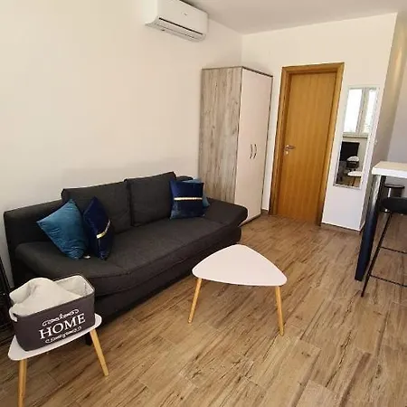 Studio Apartman Kiara Bol Exterior photo